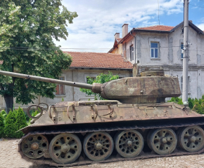 Танк Т-34 – 85 е най-новият експонат в Музея на бойната слава – Ямбол