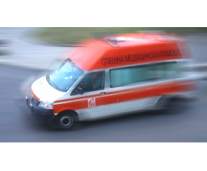 Тежка катастрофа между кола и линейка край Сливен, има загинали и ранени