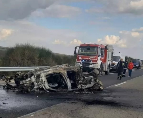 Тежката катастрофа на „Тракия“: Автомобилът, навлязъл в насрещното, е избил 27 колчета на мантинелата