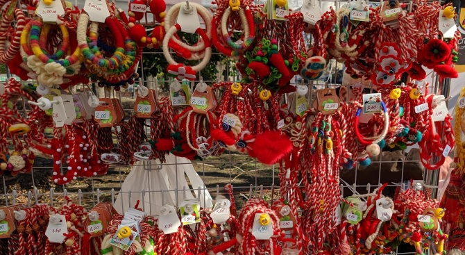 Традиционният базар за продажба на мартеници в Сливен тази година ще се проведе от 14 февруари до 1 март, гласи издадената заповед от кмета Стефан Радев....