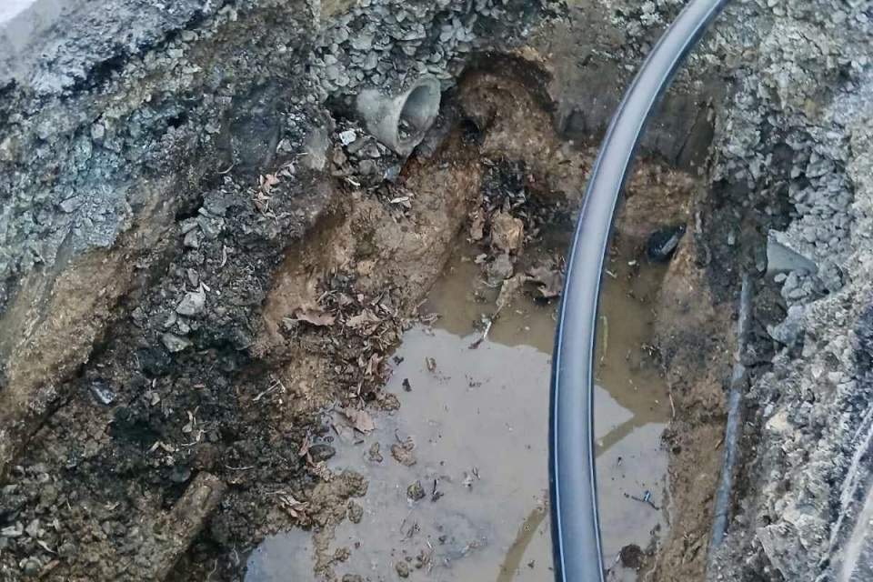 На 10 юли три жилищни квартала в Ямбол ще бъдат без вода заради реконструкция на водопровод. Планираното спиране ще засегне живеещите в комплексите „Райна...