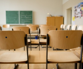 Тридесет и две са вече затворените училища в Ямболско заради COVID-19