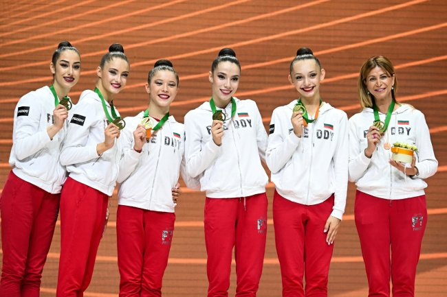 Изключително силно представяне за България на Европейското първенство по художествена гимнастика.
Четири златни, два сребърни и три бронзови медала за...