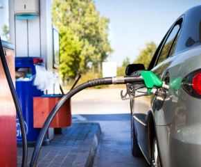 Цената на бензина може да достигне 03.00 лева, прогнозира финансист