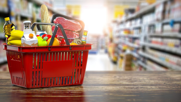 Комисията за защита на потребителите е открила 452 нарушения при 471 проверки на ценообразуването при храните в търговската мрежа. Това обяви служебният...
