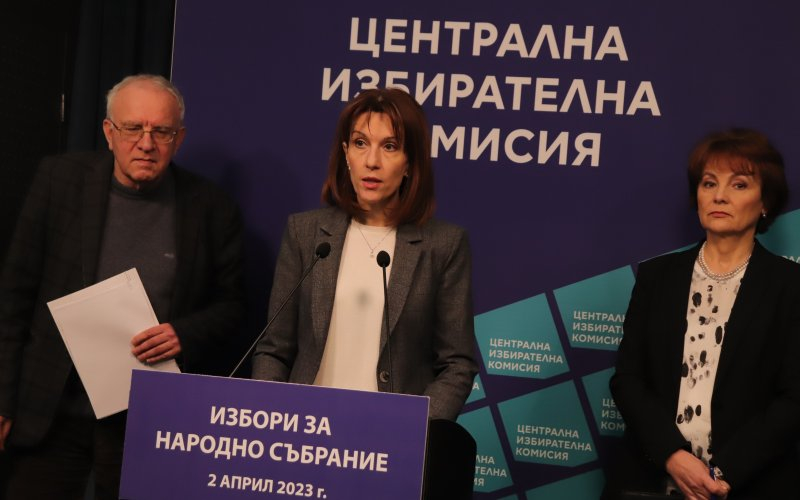16 партии и 7 коалиции са регистрирани за участие в предсрочните парламентарни избори на 2 април, обяви говорителят на ЦИК Росица Матева. Има откази от...