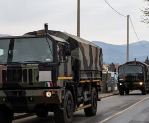Турски военни и техника преминават през България на път за Косово