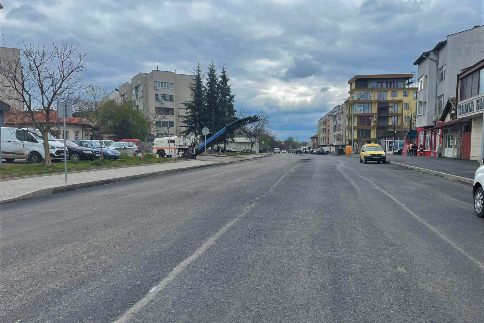 Улица „Търговска“ -  в участъка от ул.  „Крайречен булевард“ до ул. „Милин камък“, ще бъде затворена за преминаване на превозни средства на 6 април, четвъртък,...