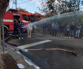 Ученици от Болярово се срещнаха с началника на пожарната служба