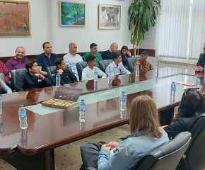 Ученици влязоха в ролята на служители от община Тунджа