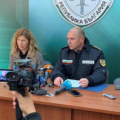 Полицията в Бургас залови двама украинци, разбивали и обирали апартаменти в няколко квартала, като има данни, че са действали и на територията на други...