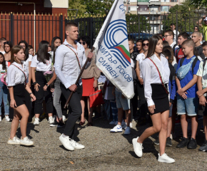 Успешна учебна година на Спортно училище „Димитър Рохов“ пожела кметът Стефан Радев
