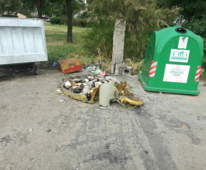 Вандали запалиха 3 контейнера за разделно събиране на отпадъци в Сливен