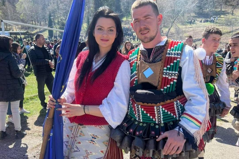 Предложение за женитба бе голямата изненада на провелото се през почивните дни четвърто издание на Кукурския фестивал в пазарджишкото село Варвара, организиран...
