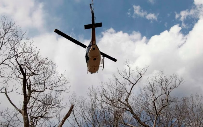 Временна загуба на ориентация в следствие на мъгла е водещата версия за инцидента с хеликоптера, който се разби вчера сутринта край Гърмен, а пилотът загина. Днес...