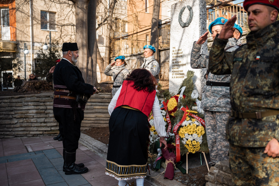 С тържествено поклонение, благодарствен молебен и шествие в Ямбол на 17 януари ще бъде почетена паметта на загиналите при превземането, опожаряването и...