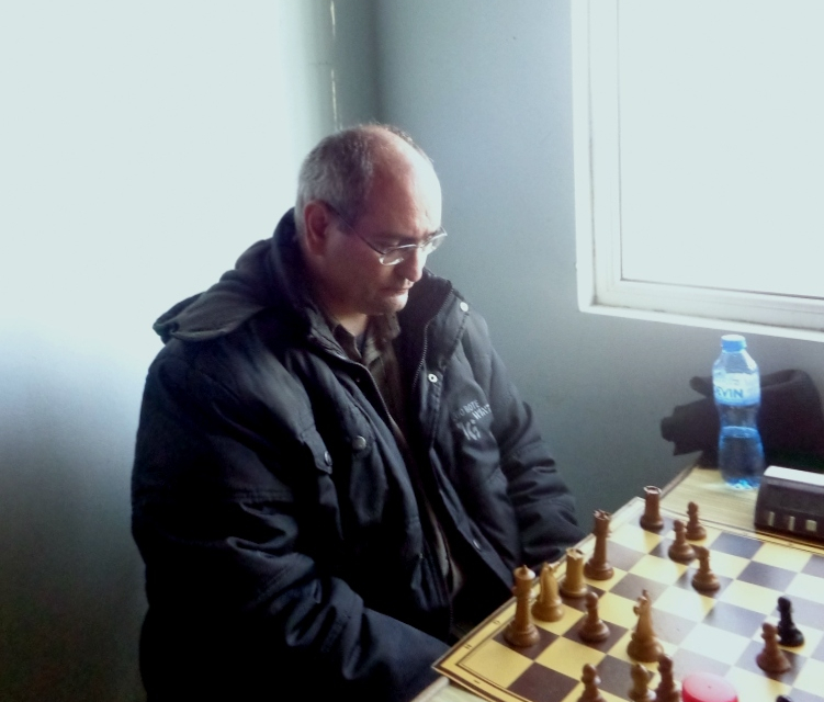 Близо 23 шахматиста взеха вчера участие във 2-рия областен турнир по шахмат за купата на Община Сливен за мъже и юноши, организиран от Шахматен клуб „Сините...