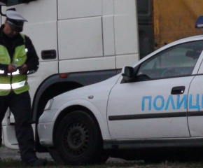 В ямболско задържаха водачи употребили алкохол и наркотици