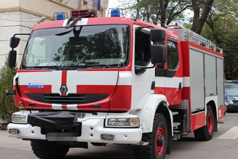 Забравен включен бързовар е причинил пожар в апартамент на бул.“Панайот Хитов“ в Сливен, съобщиха от Областната дирекция на МВР. 
Сигналът е получен на ...