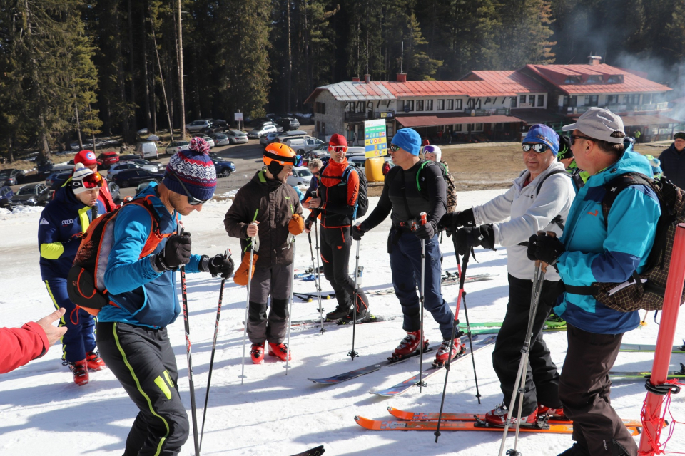 Ски сезонът беше закрит след Великден, показва проверка на 999. 
Последният ден на ски на Боровец беше 16-ти април.
От "Витоша ски" също обявиха във...