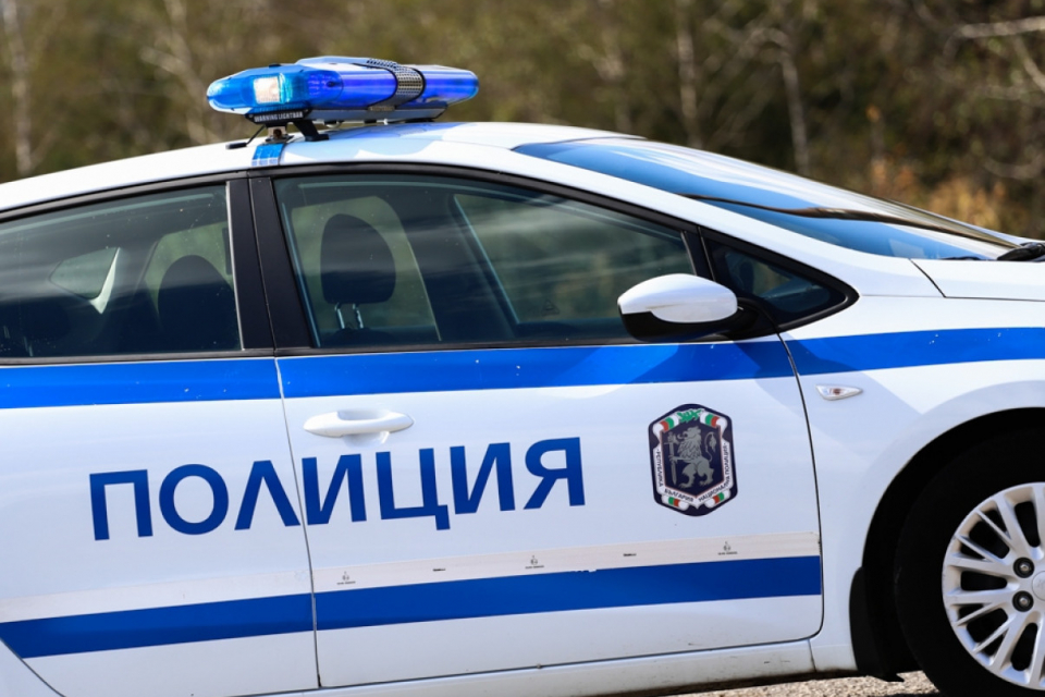 Служители на РУ-Нова Загора са установили неправоспособен водач на товарен автомобил, употребил наркотични вещества. Проверката е извършена на 23 април...