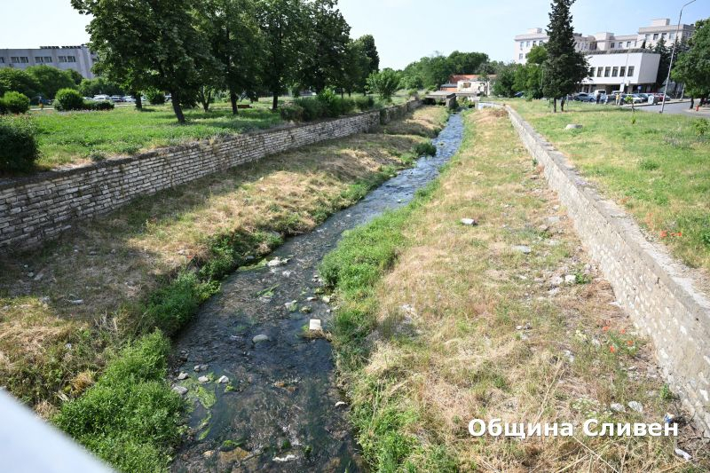 Приключиха огледите на междуведомствената комисия за състоянието на речните корита на територията на община Сливен. Утвърдена е програма за планово почистване.
Дейностите...