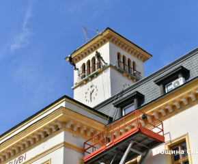 Започна ремонтът на градския часовник над сградата на Община Сливен