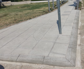 Започнаха ремонти на тротоарни настилки в Сливен