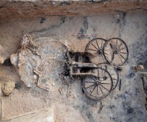 Започнаха ремонтните дейности на покритието на Карановската могила