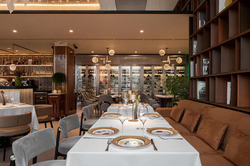 Ресторантьори и хотелиери, чиито заведения ще посрещат клиенти в Новогодишната нощ, предупреждават, че са сериозно притеснени как ще стават разплащанията...