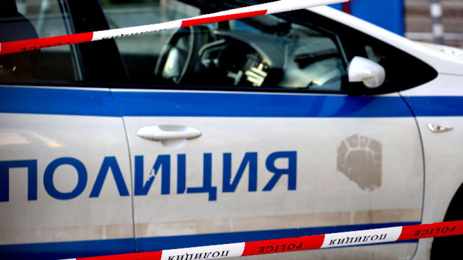 86-годишна жена е починала, а двама полицейски служители от Районно управление – Карнобат са леко обгазени след инцидент в социален дом за възрастни хора...