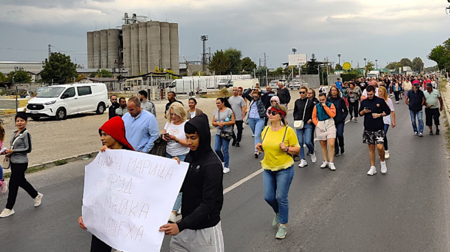 Жителите на село Труд започват безсрочни протести с искане за възстановяване на автобусна линия № 1 като транспортна връзка с Пловдив. Първият е днес от...