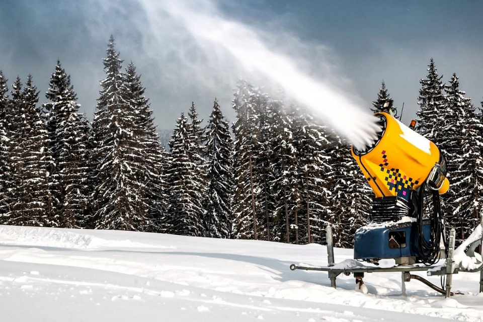 Жълт код е обявен за четвъртък (9 февруари) за ниски температури в 15 области от Западна, Северна, Североизточна и част от Южна България. Там минималните...