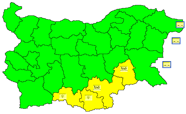 Жълт код за обилен снеговалеж е в сила за две области в страната - Кърджали и Смолян. За други две - Ямбол и Хасково, предупреждението е за значителни...