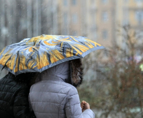 Жълт код за значителни валежи в Благоевград, Смолян, Кърджали, Хасково, Ямбол и Бургас издаде НИМХ