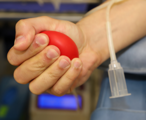 Зов за помощ: Служител на "БДС" - Сливен се нуждае от осигуряване на кръвна плазма