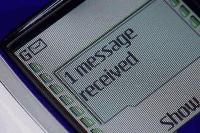 Внимание! Крадат с SMS лични данни и пари 