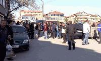 Роми от Сливен на бунт срещу полицаи заради съмнения за бито дете